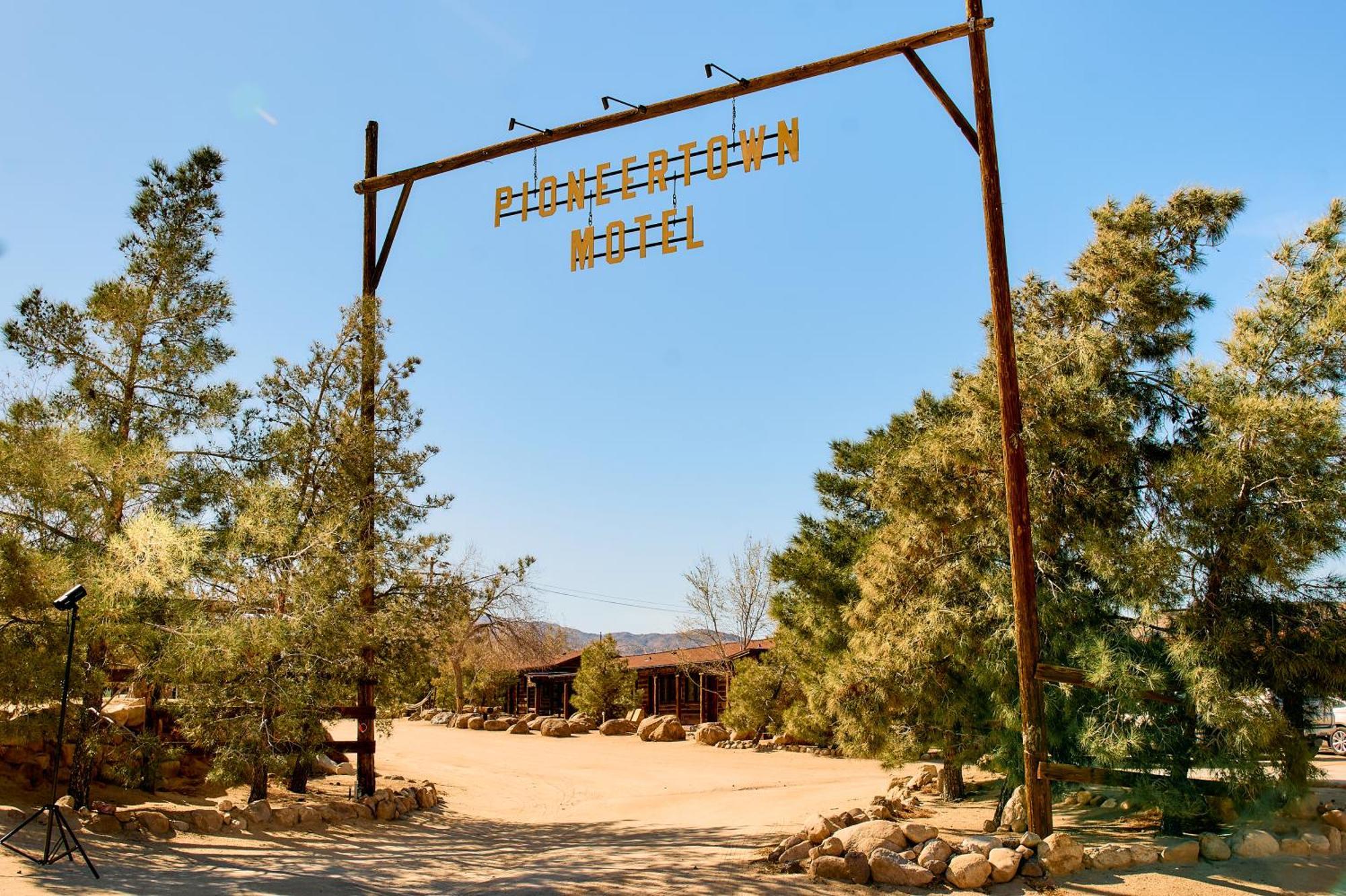 Pioneertown Motel Екстериор снимка