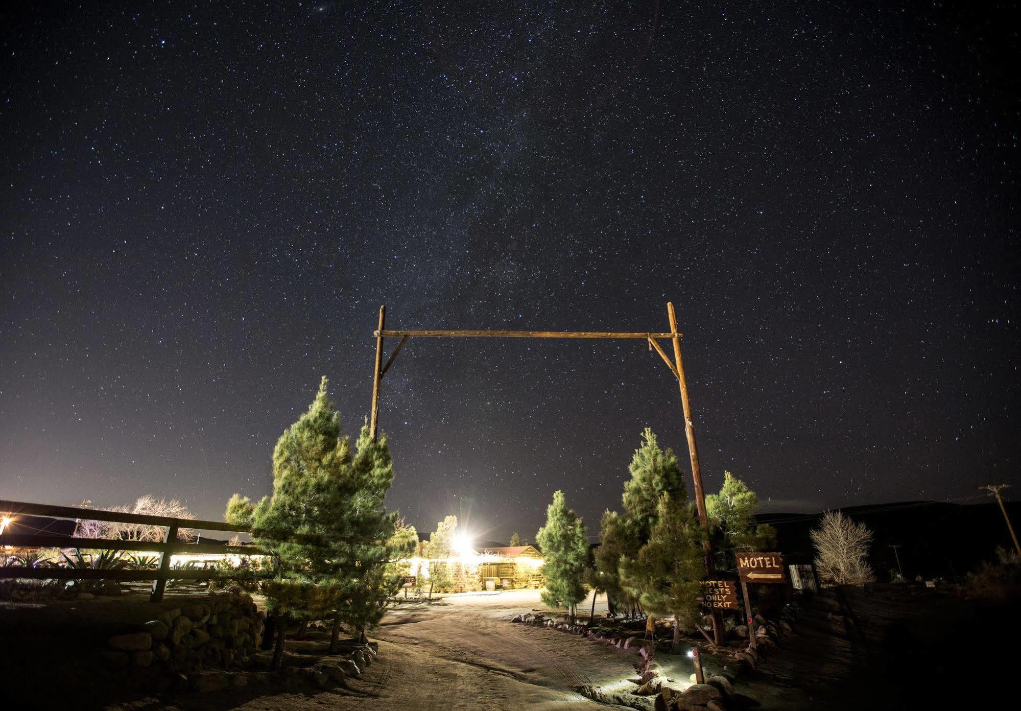 Pioneertown Motel Екстериор снимка