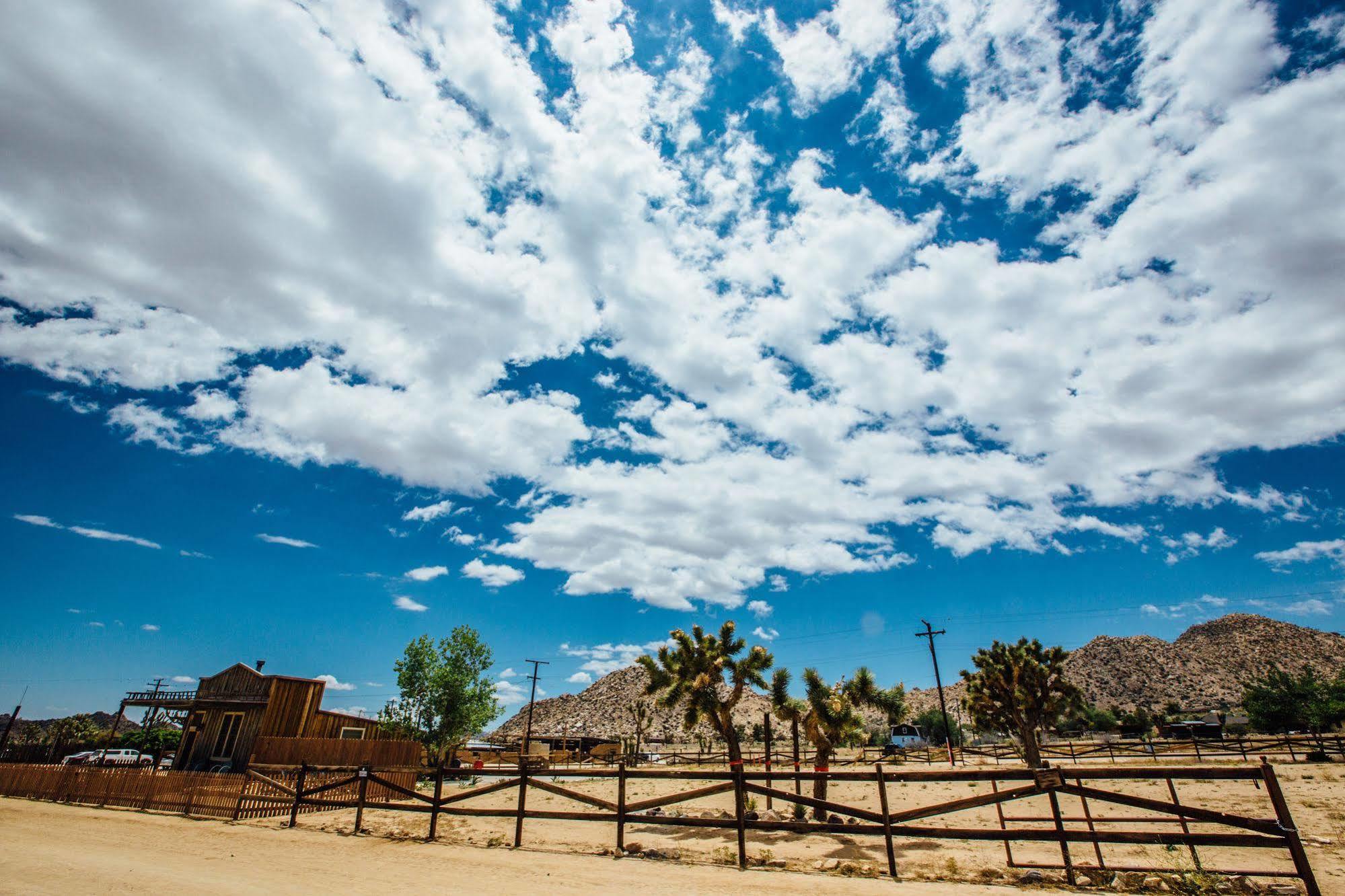 Pioneertown Motel Екстериор снимка